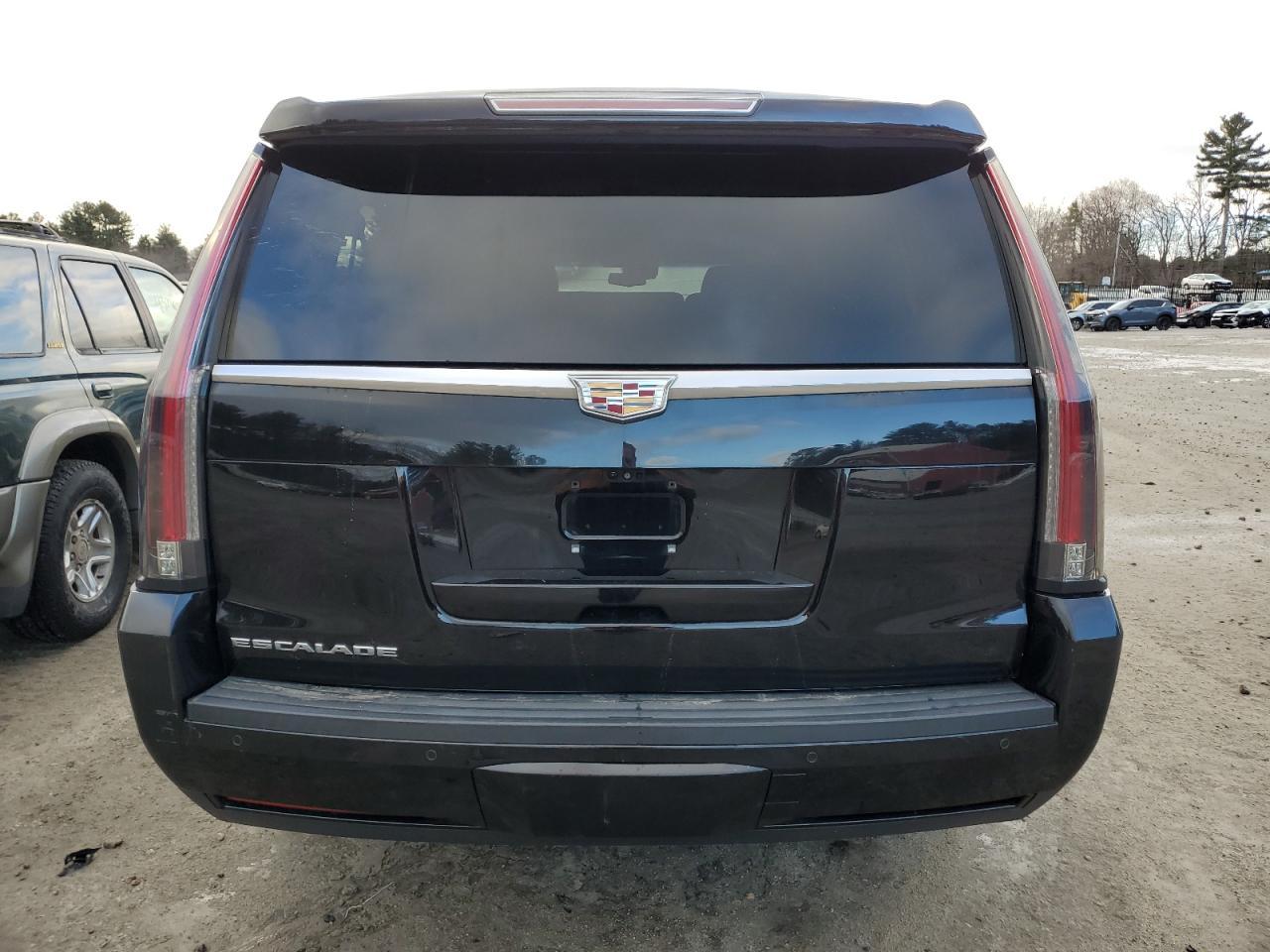 2017 CADILLAC ESCALADE E - Фото 6