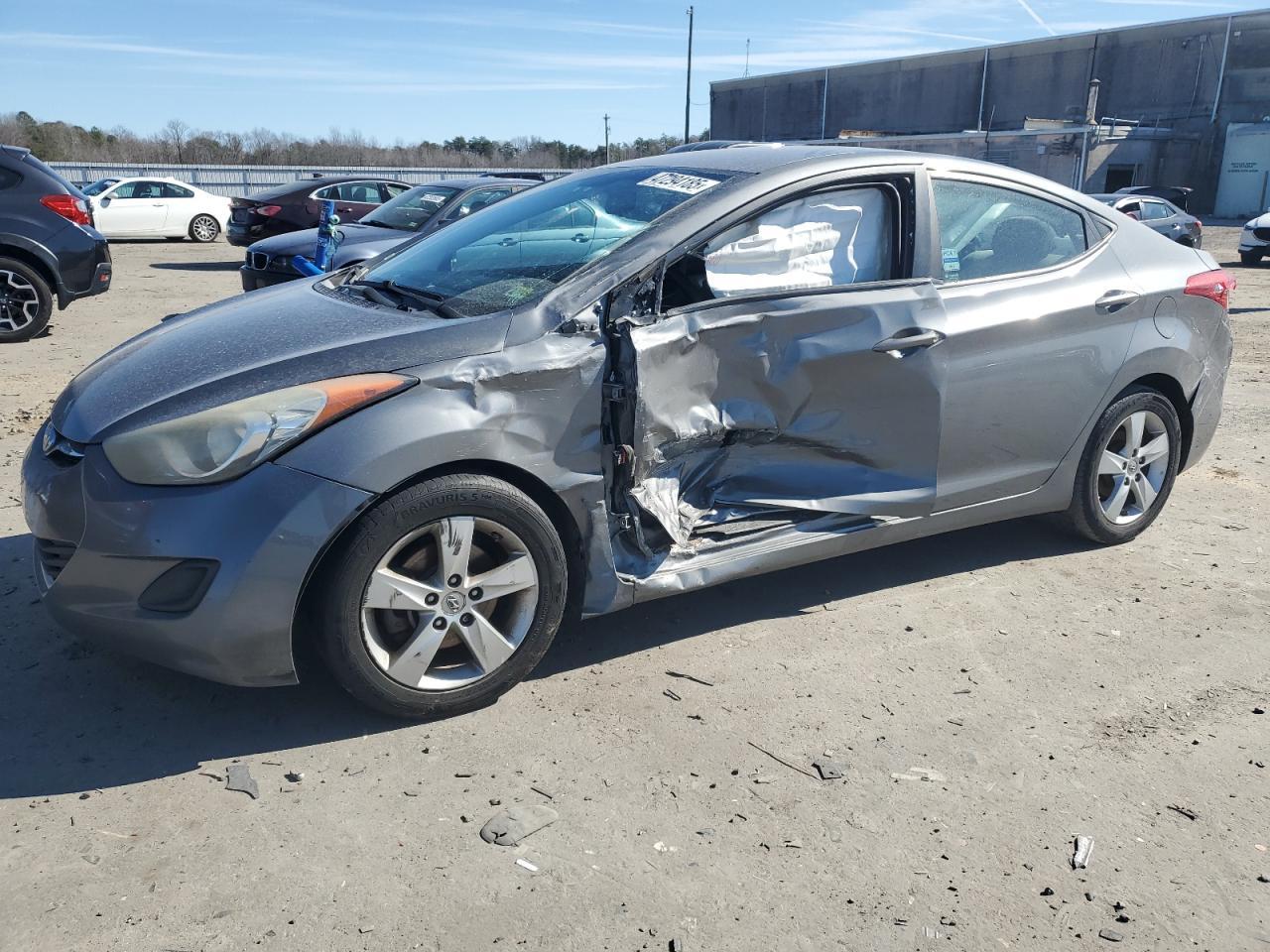 2013 HYUNDAI ELANTRA GL