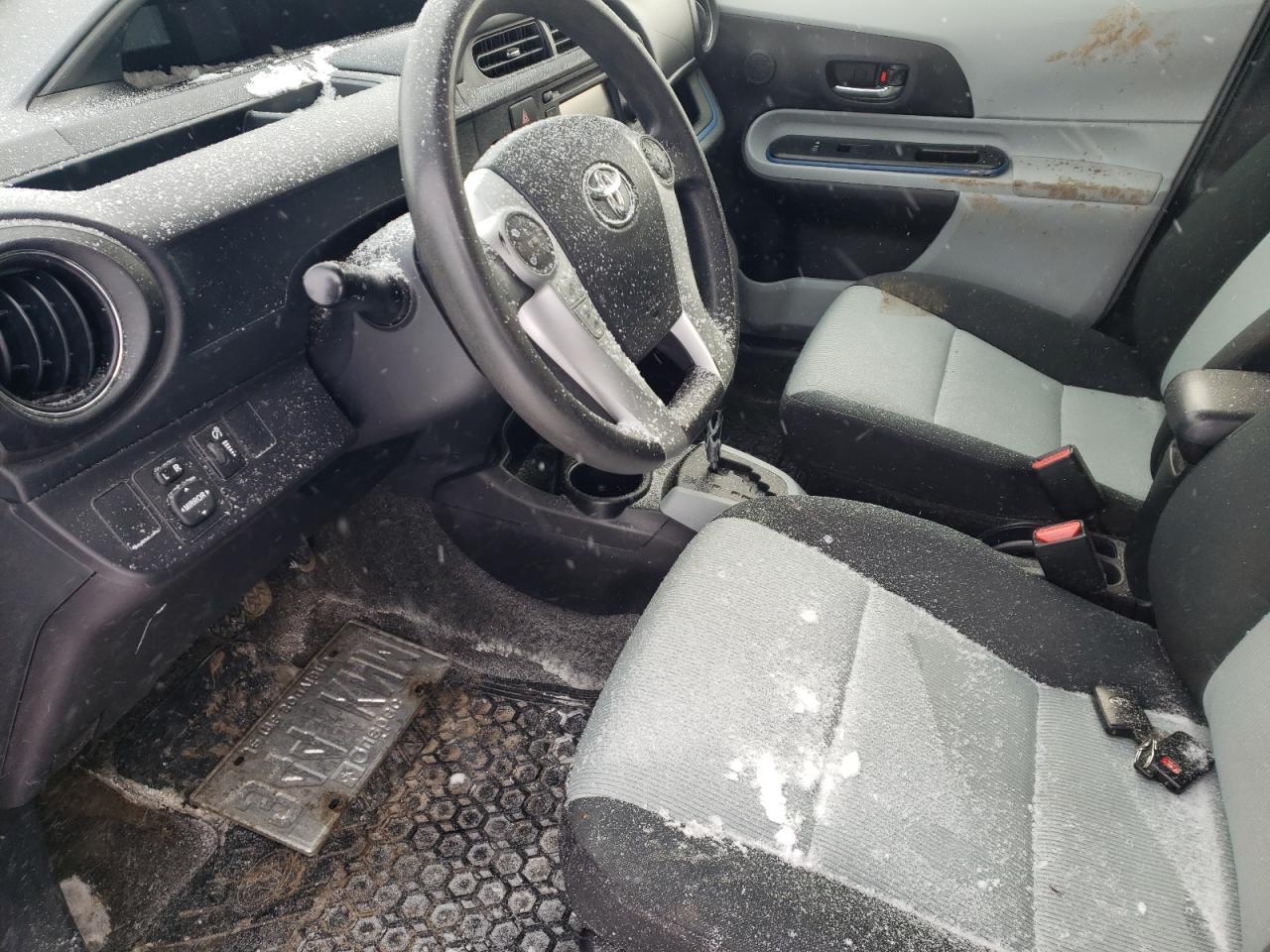 2013 TOYOTA PRIUS C - Image 7