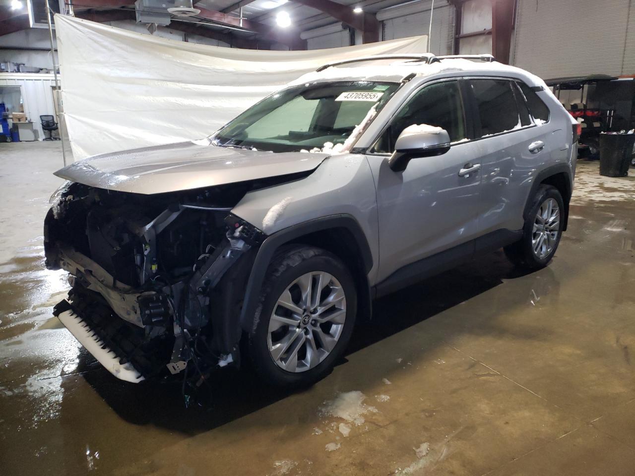 2019 TOYOTA RAV4 XLE P