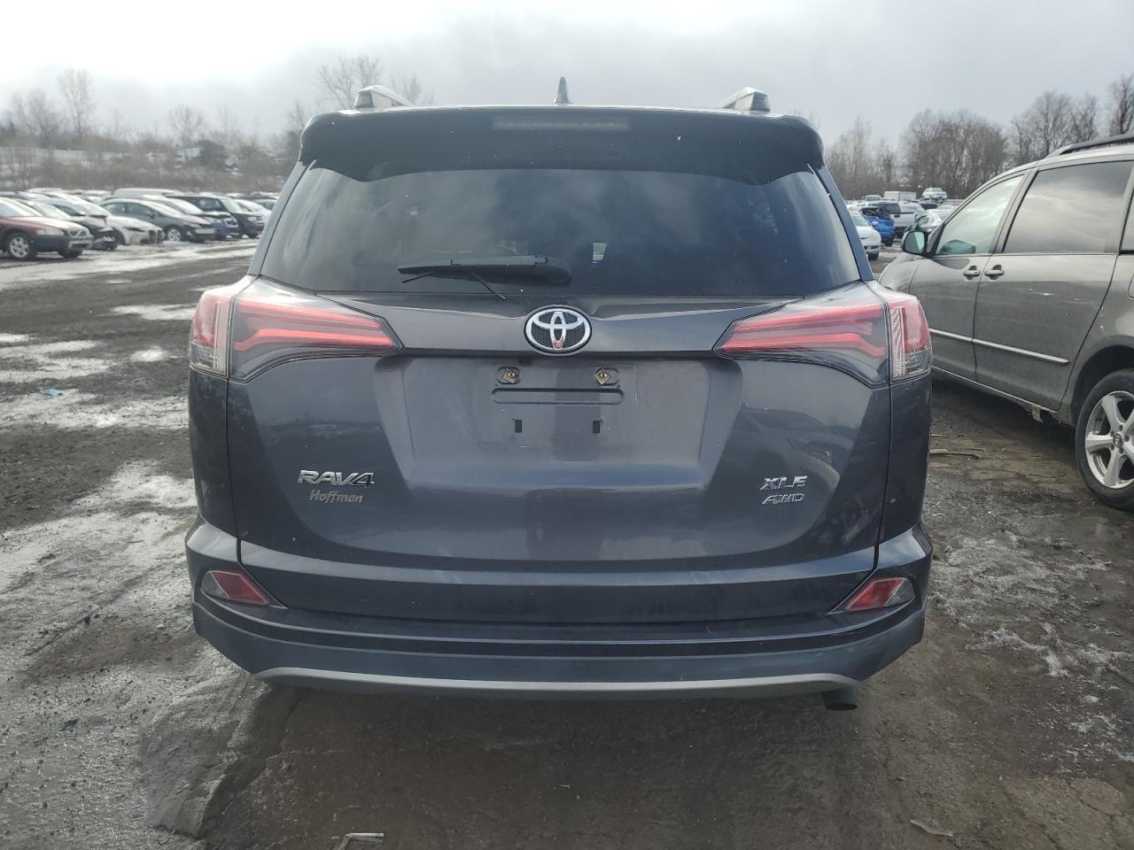 2017 TOYOTA RAV4 XLE - Image 6