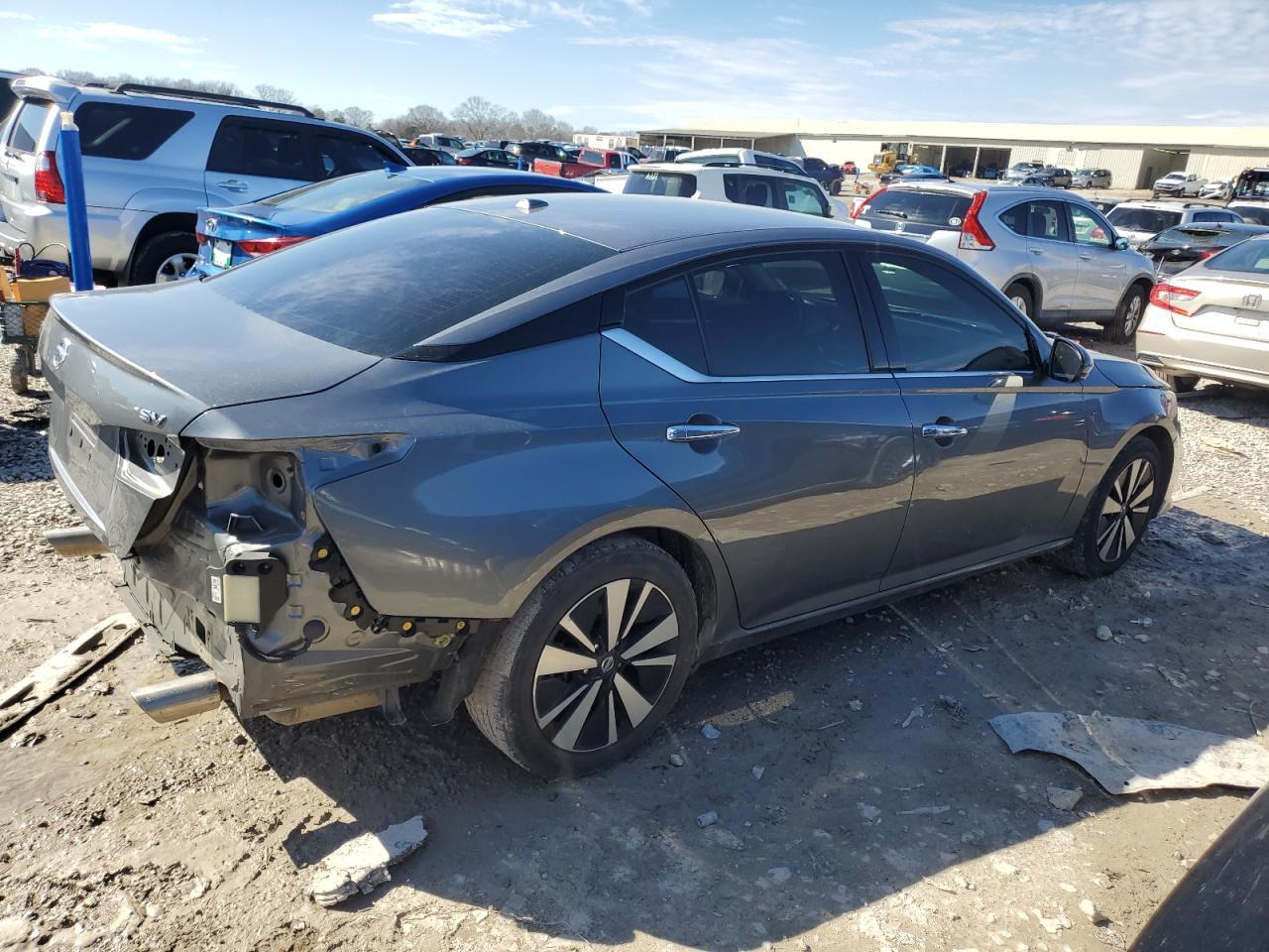 2020 NISSAN ALTIMA SV - Фото 3