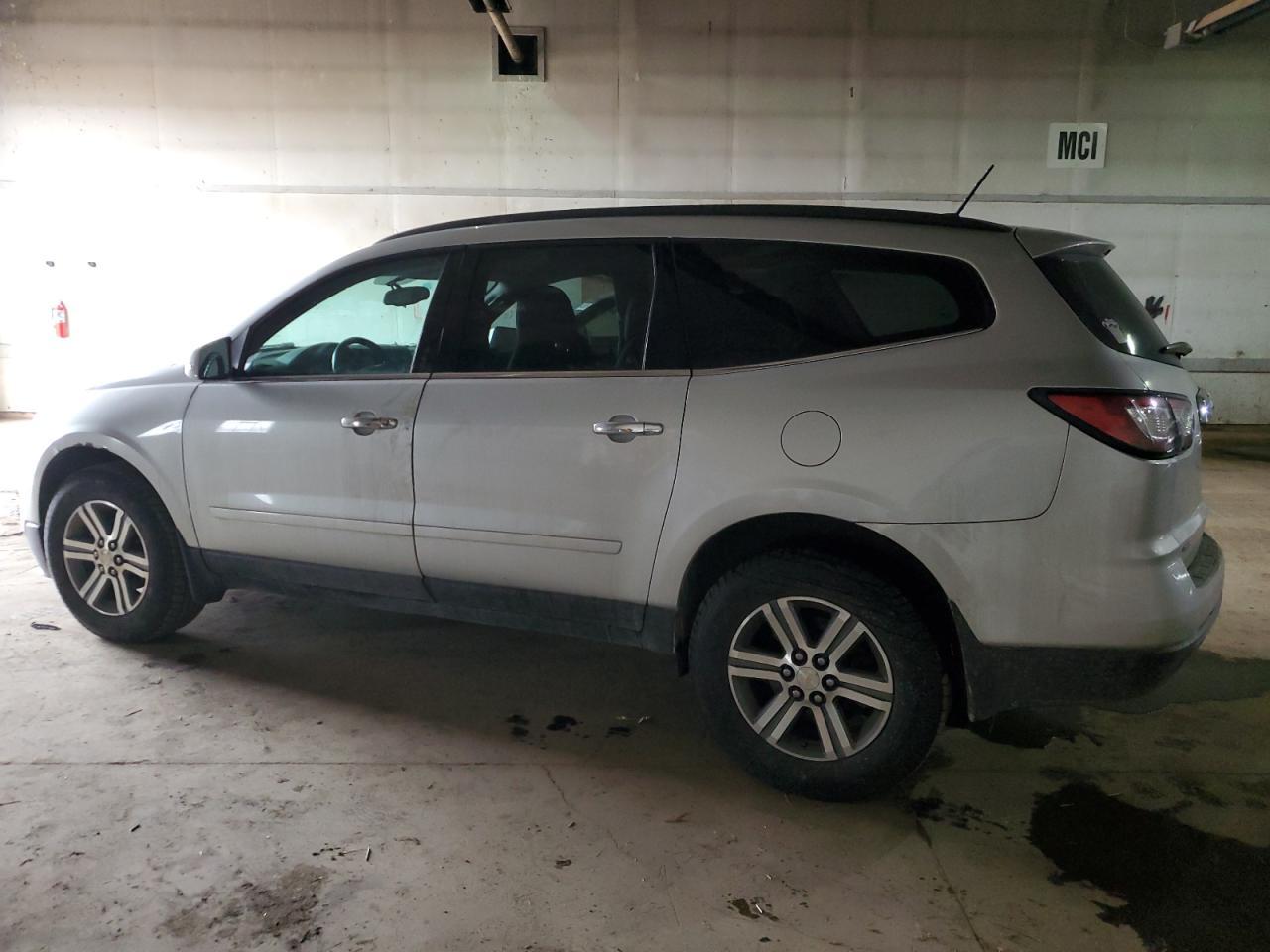 2015 CHEVROLET TRAVERSE L - Image 2