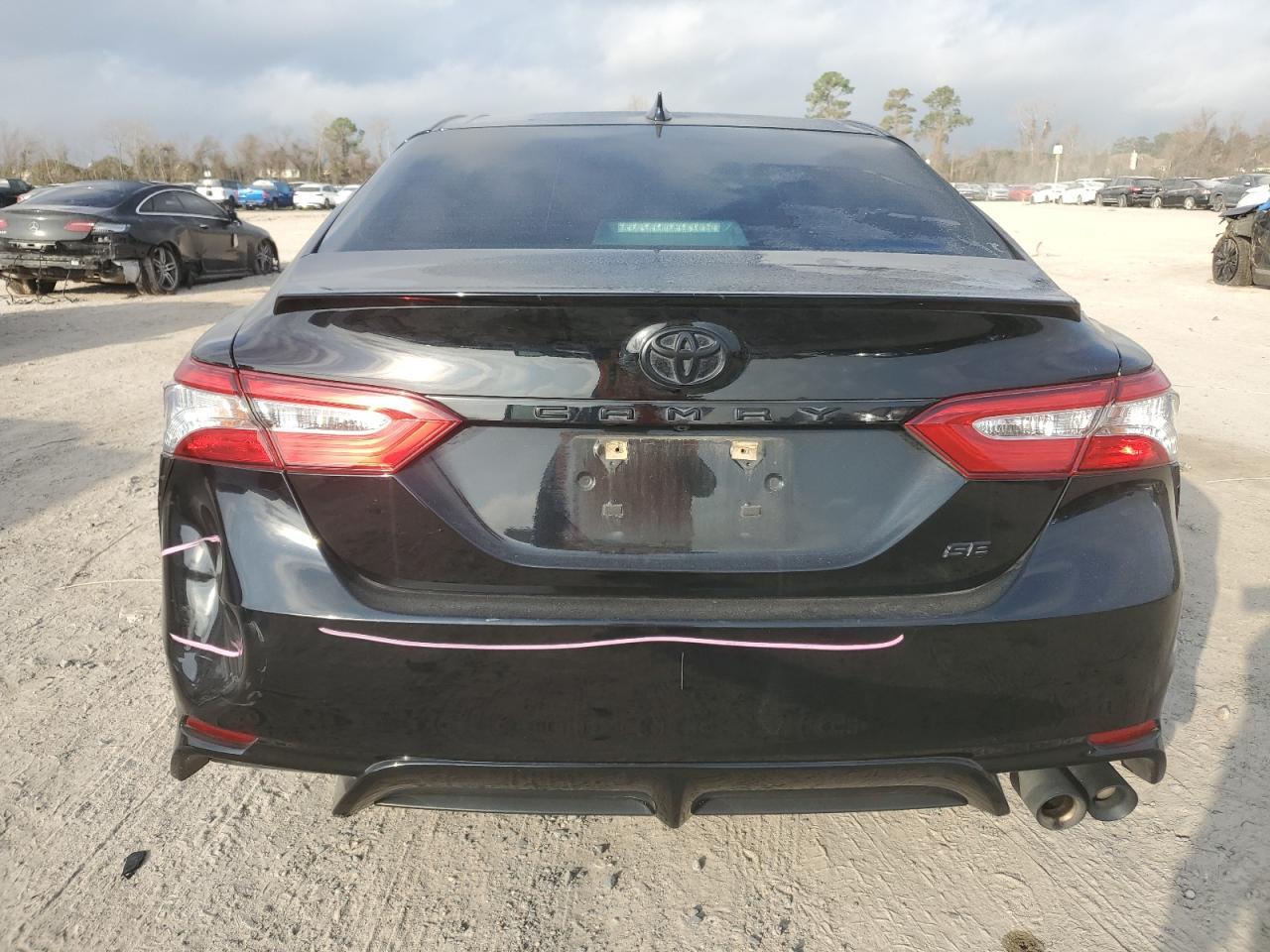 2020 TOYOTA CAMRY SE - Image 6