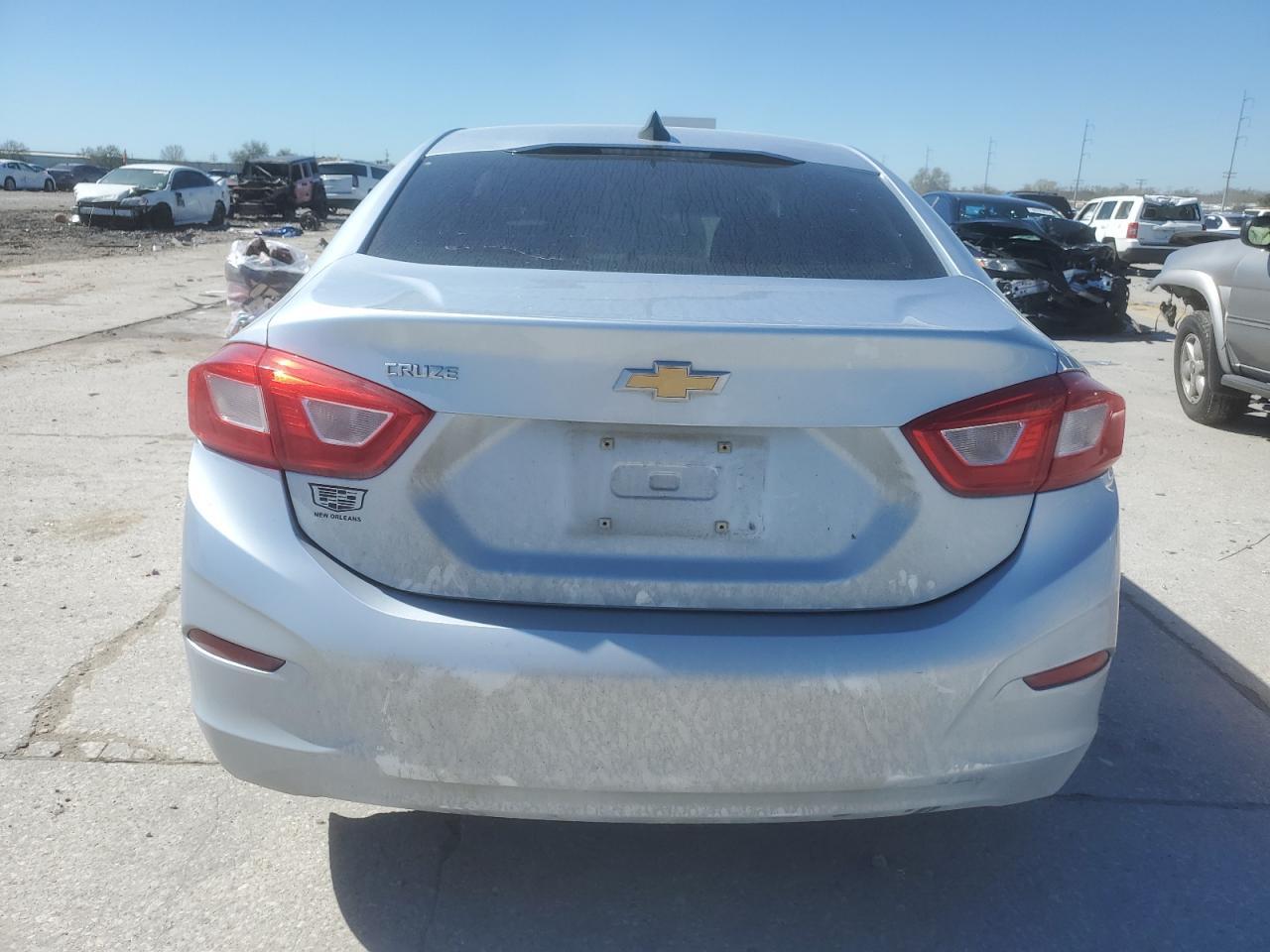2017 CHEVROLET CRUZE LS - Image 6