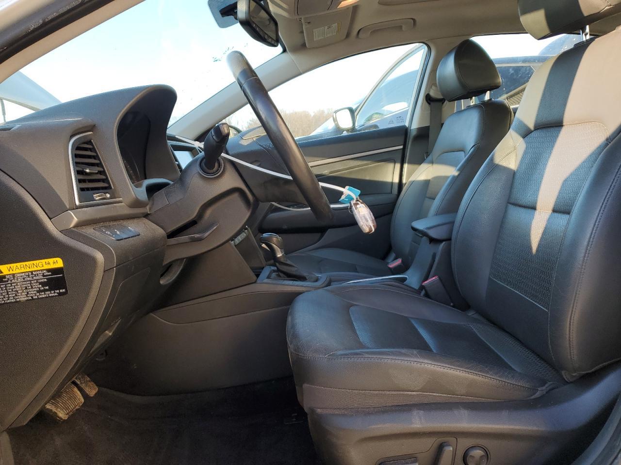 2017 HYUNDAI ELANTRA SE - Фото 7
