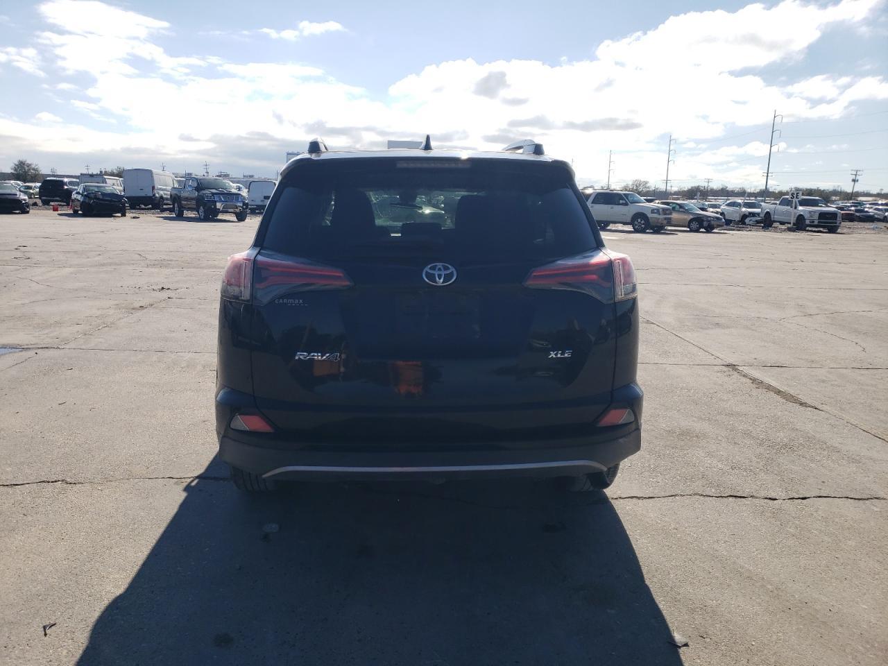 2017 TOYOTA RAV4 XLE - Фото 6