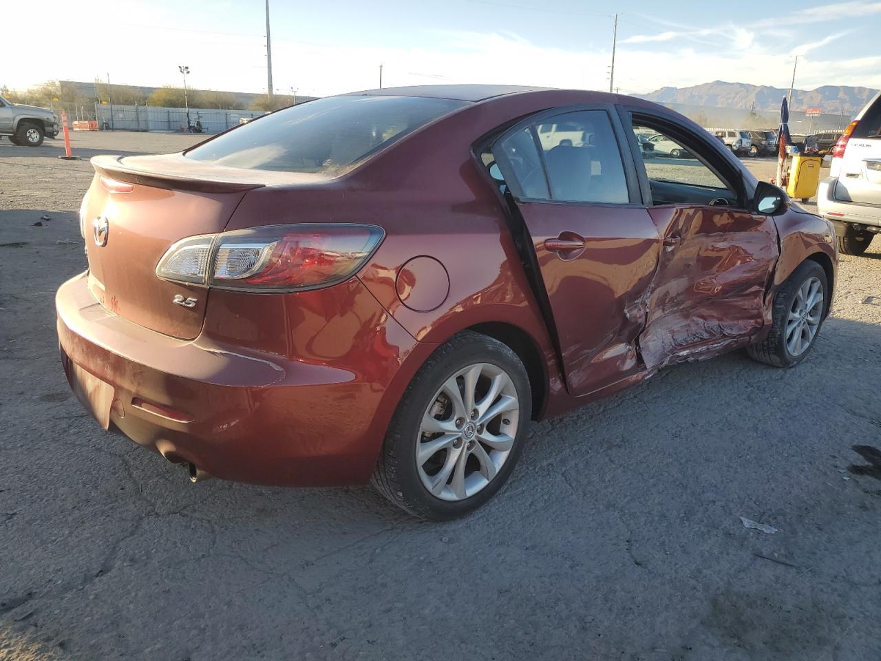 2010 MAZDA 3 S - Фото 3