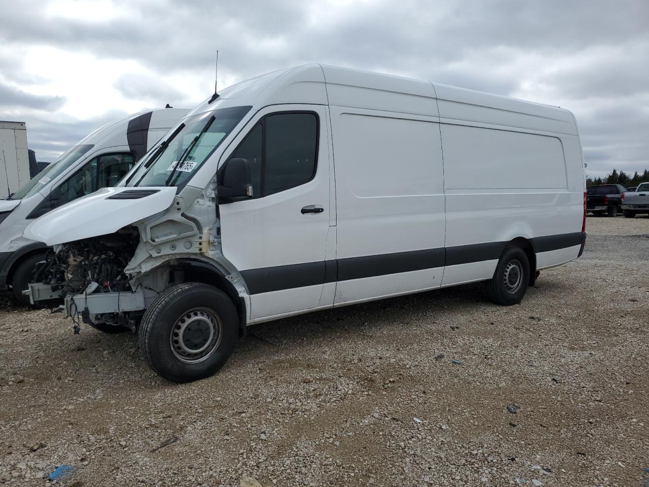 2024 MERCEDES-BENZ SPRINTER 2
