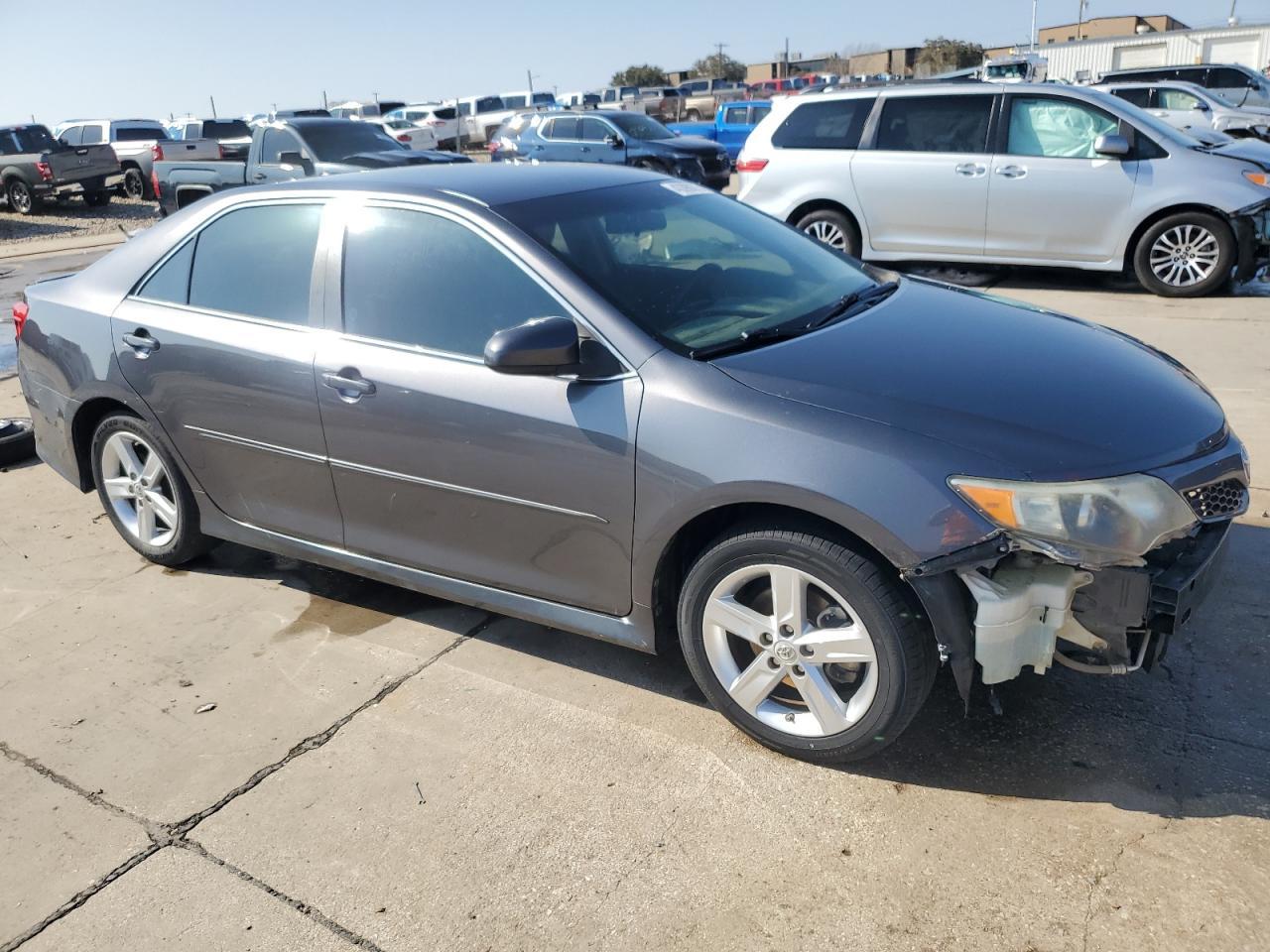 2013 TOYOTA CAMRY L - Фото 4