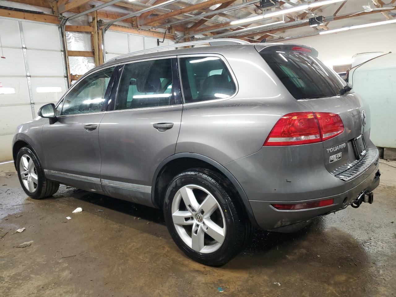 2012 VOLKSWAGEN TOUAREG V6 - Image 2