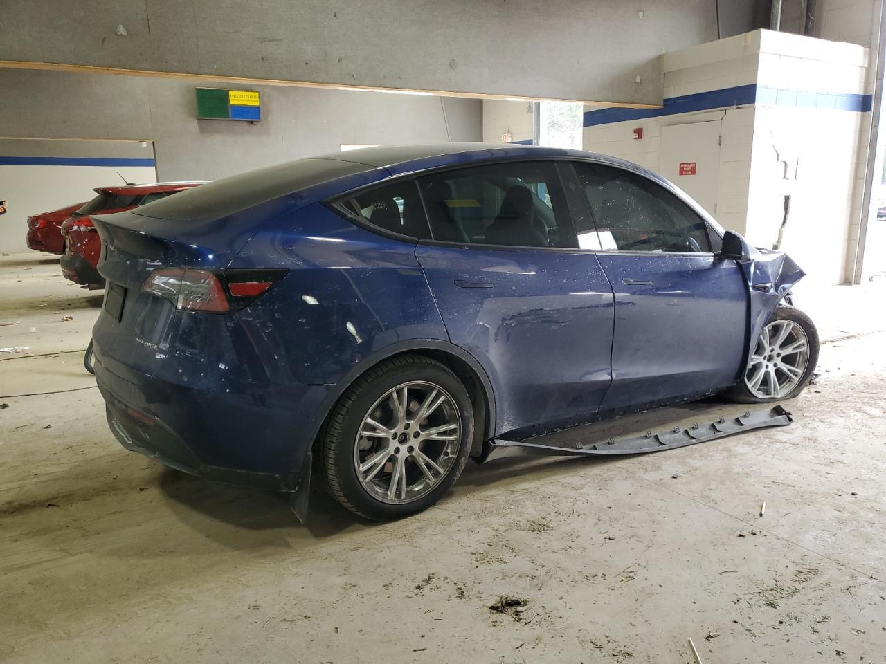 2024 TESLA MODEL Y - Image 3