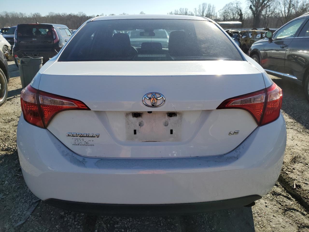 2018 TOYOTA COROLLA L - Image 6