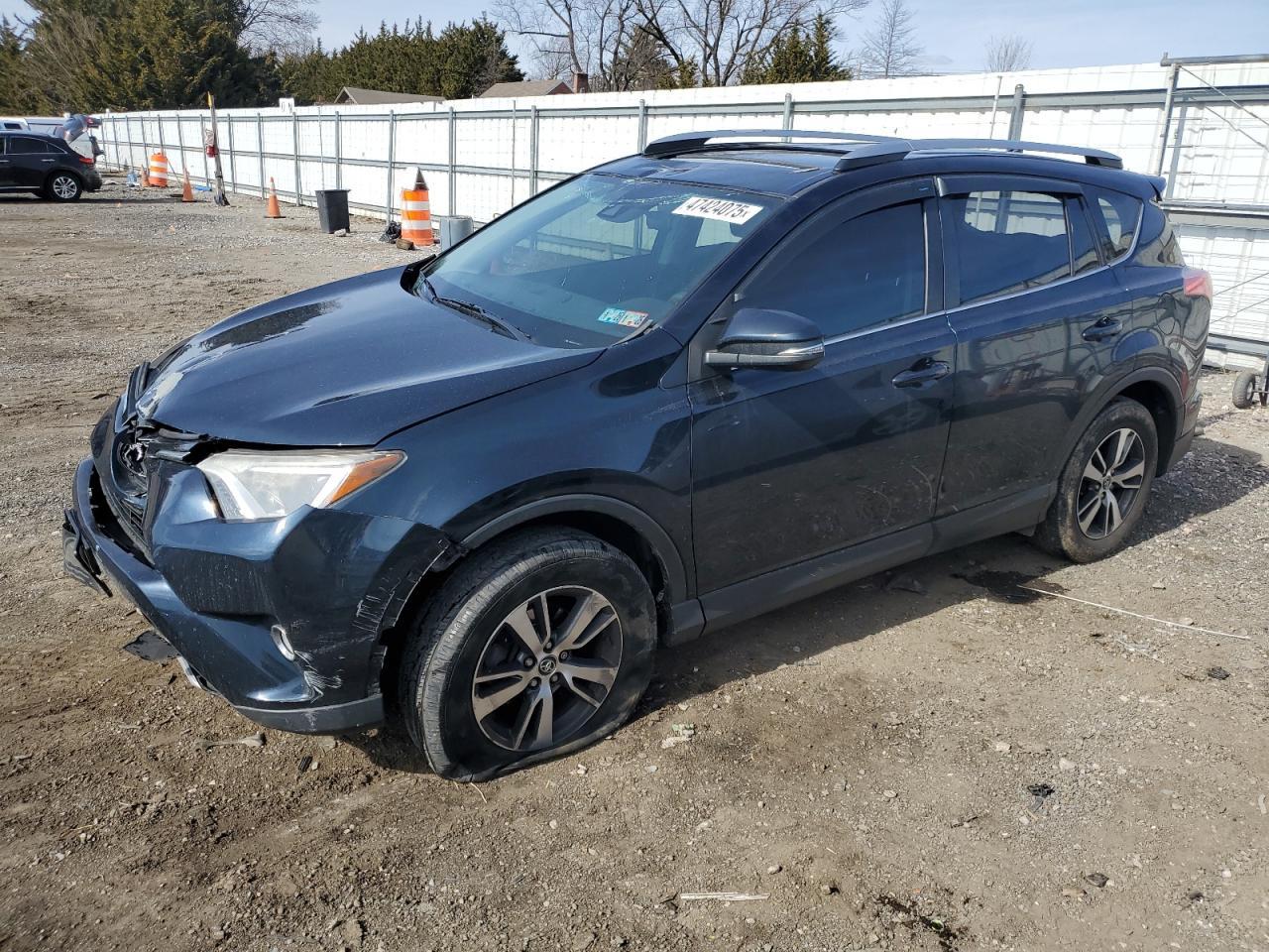 2017 TOYOTA RAV4 XLE