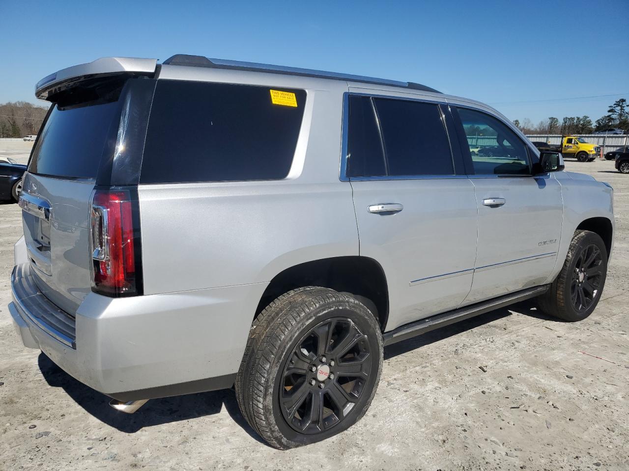 2017 GMC YUKON DENA - Фото 3