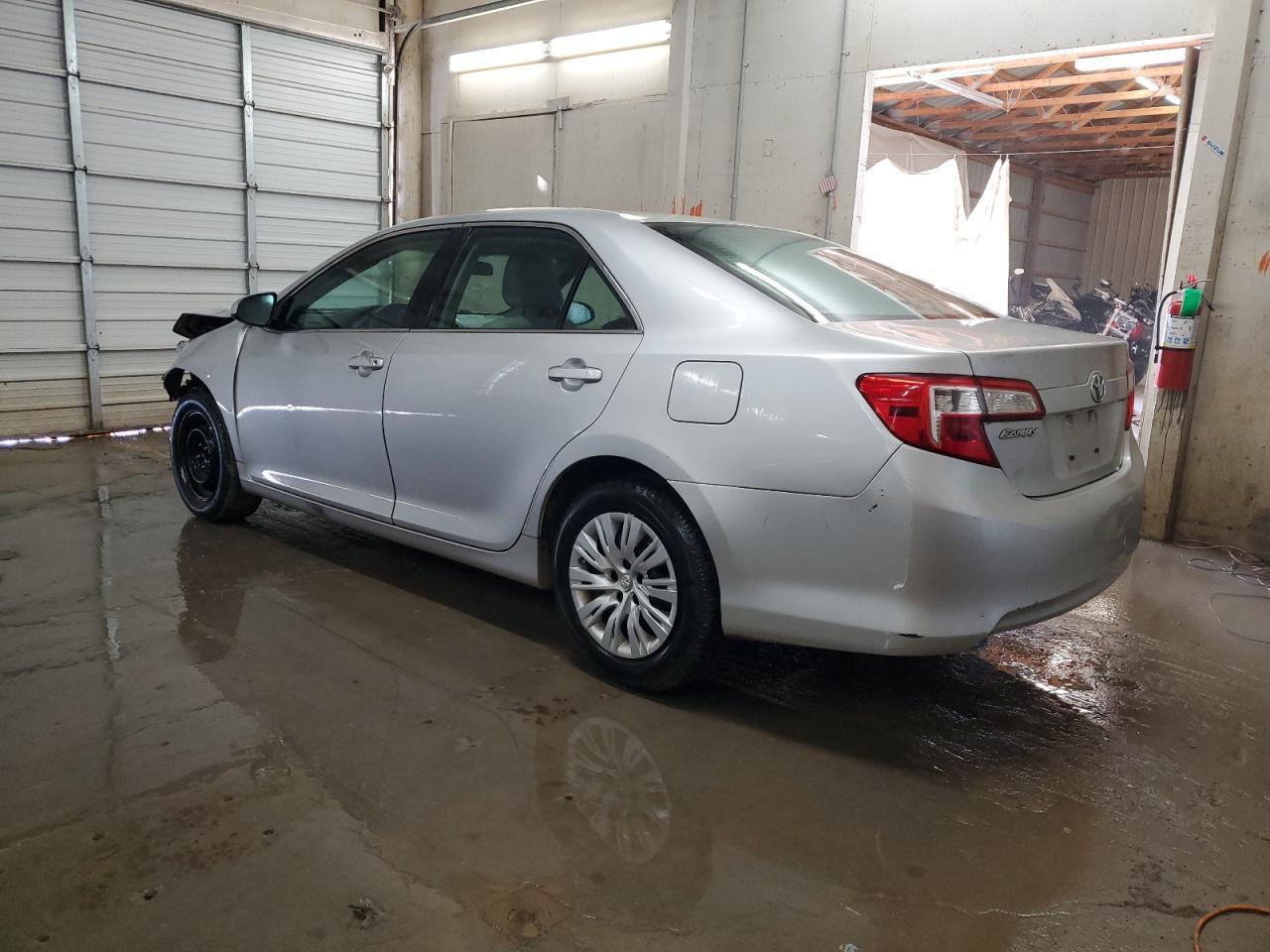 2014 TOYOTA CAMRY L - Image 2