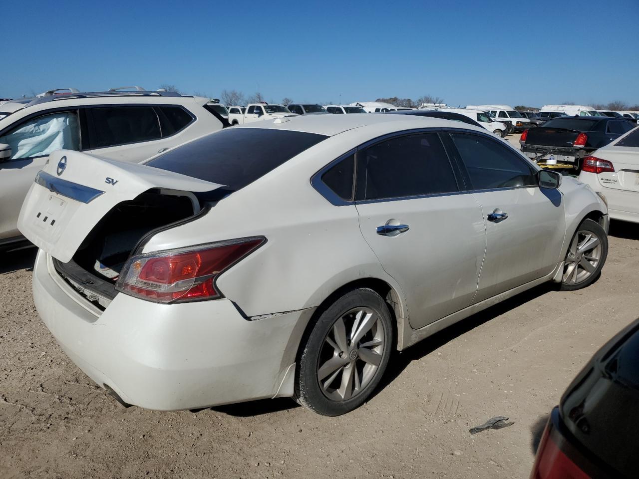 2015 NISSAN ALTIMA 2.5 - Фото 3