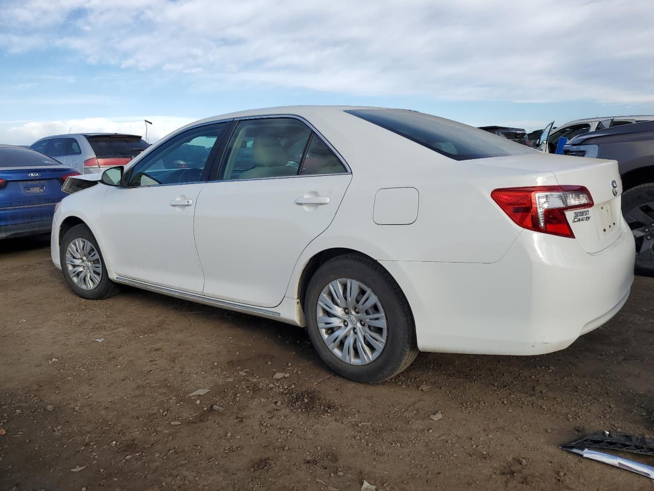 2012 TOYOTA CAMRY BASE - Фото 2