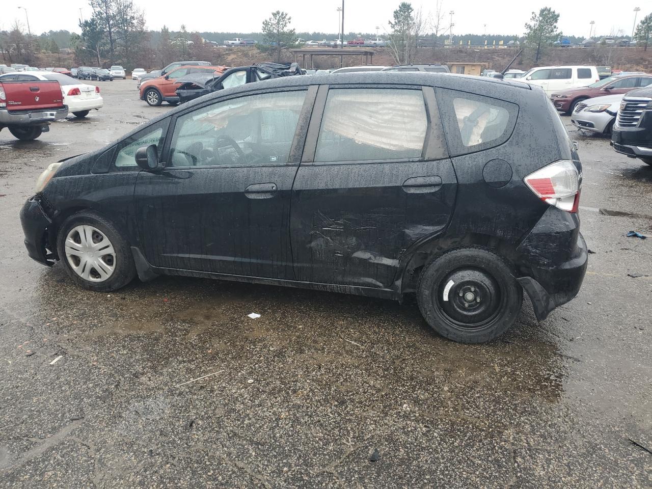 2011 HONDA FIT - Фото 2