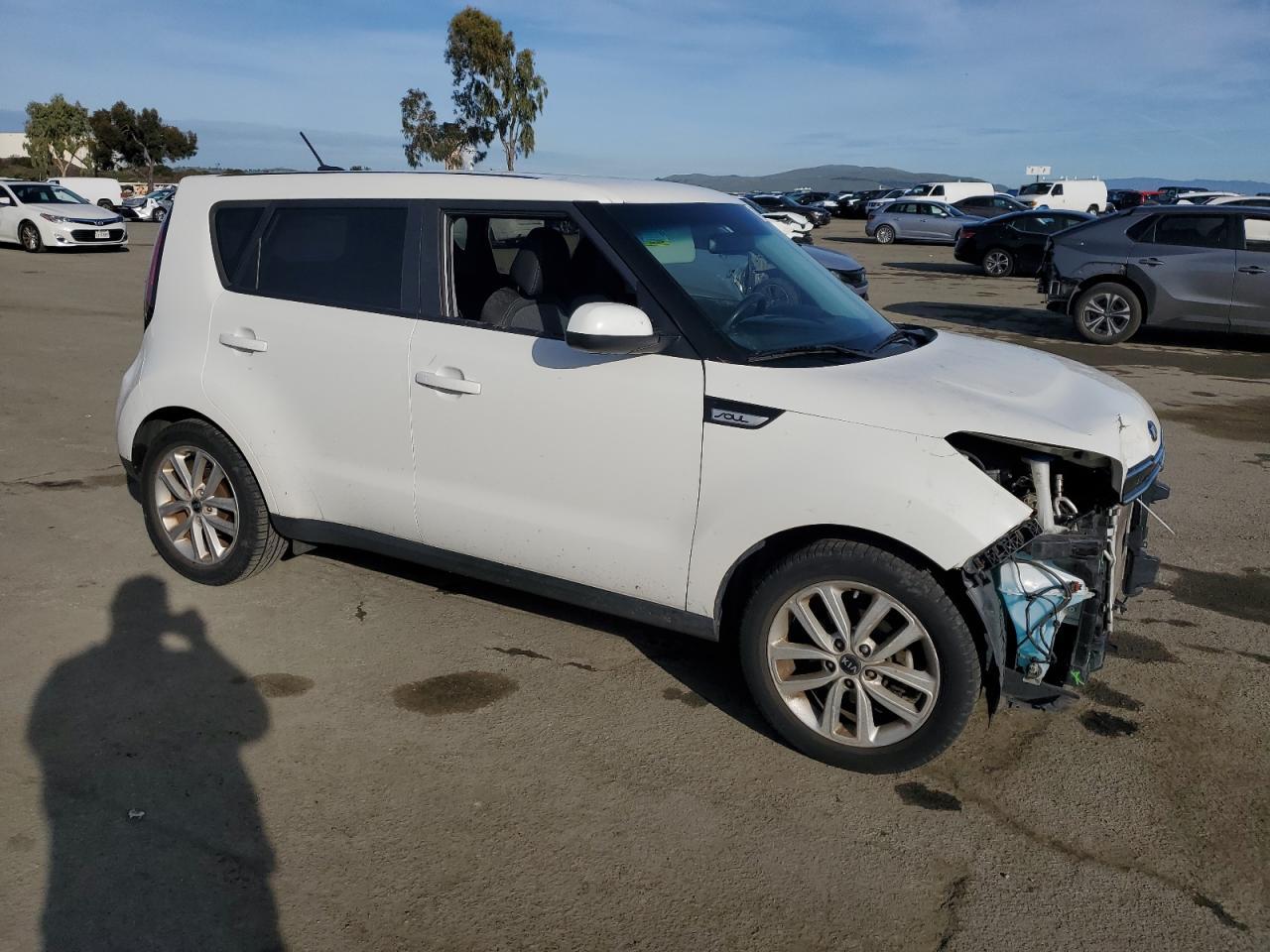 2019 KIA SOUL + - Image 4