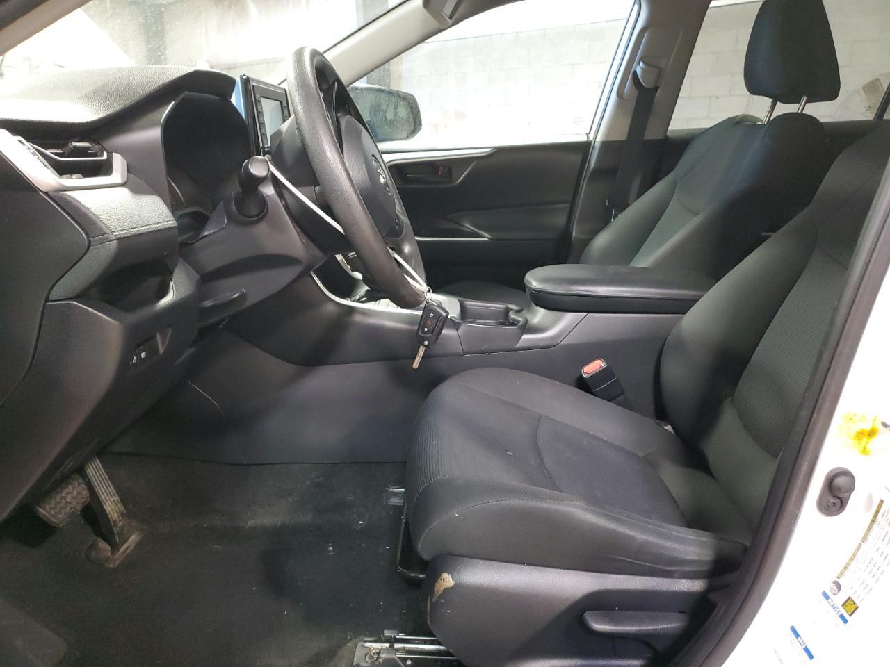 2021 TOYOTA RAV4 LE - Image 7
