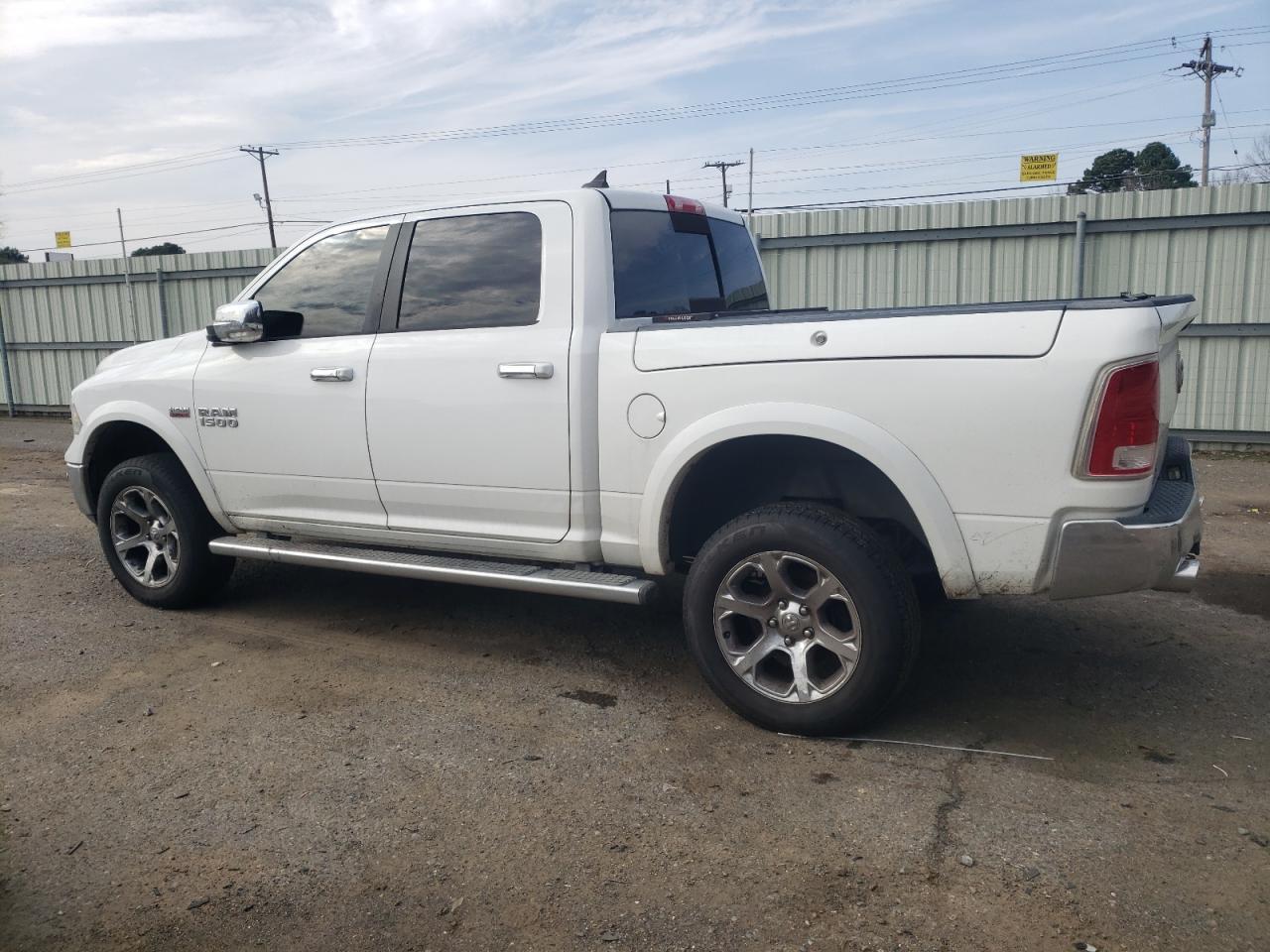 2015 RAM 1500 LARAM - Image 2