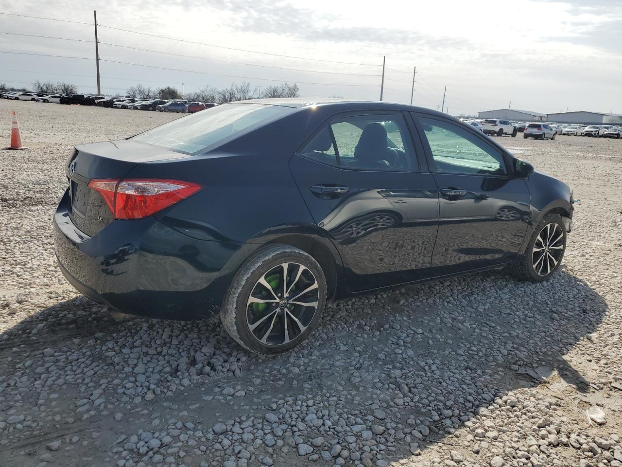2018 TOYOTA COROLLA L - Image 3