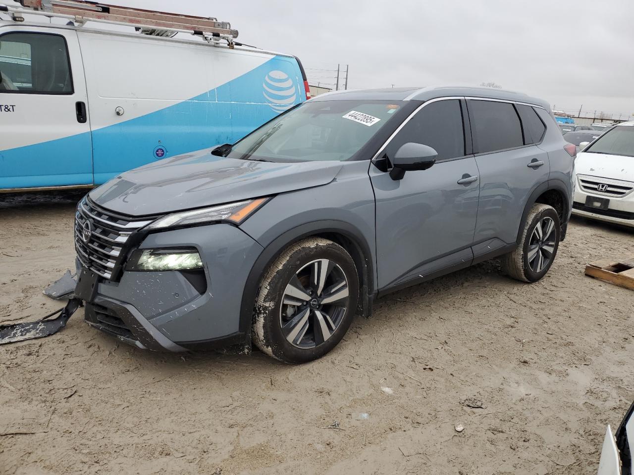 2024 NISSAN ROGUE SL