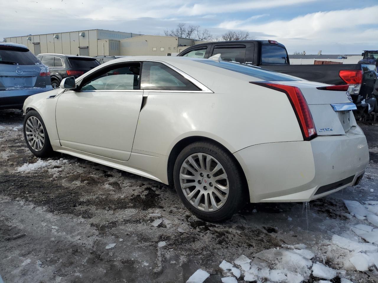 2011 CADILLAC CTS PREMIU - Image 2