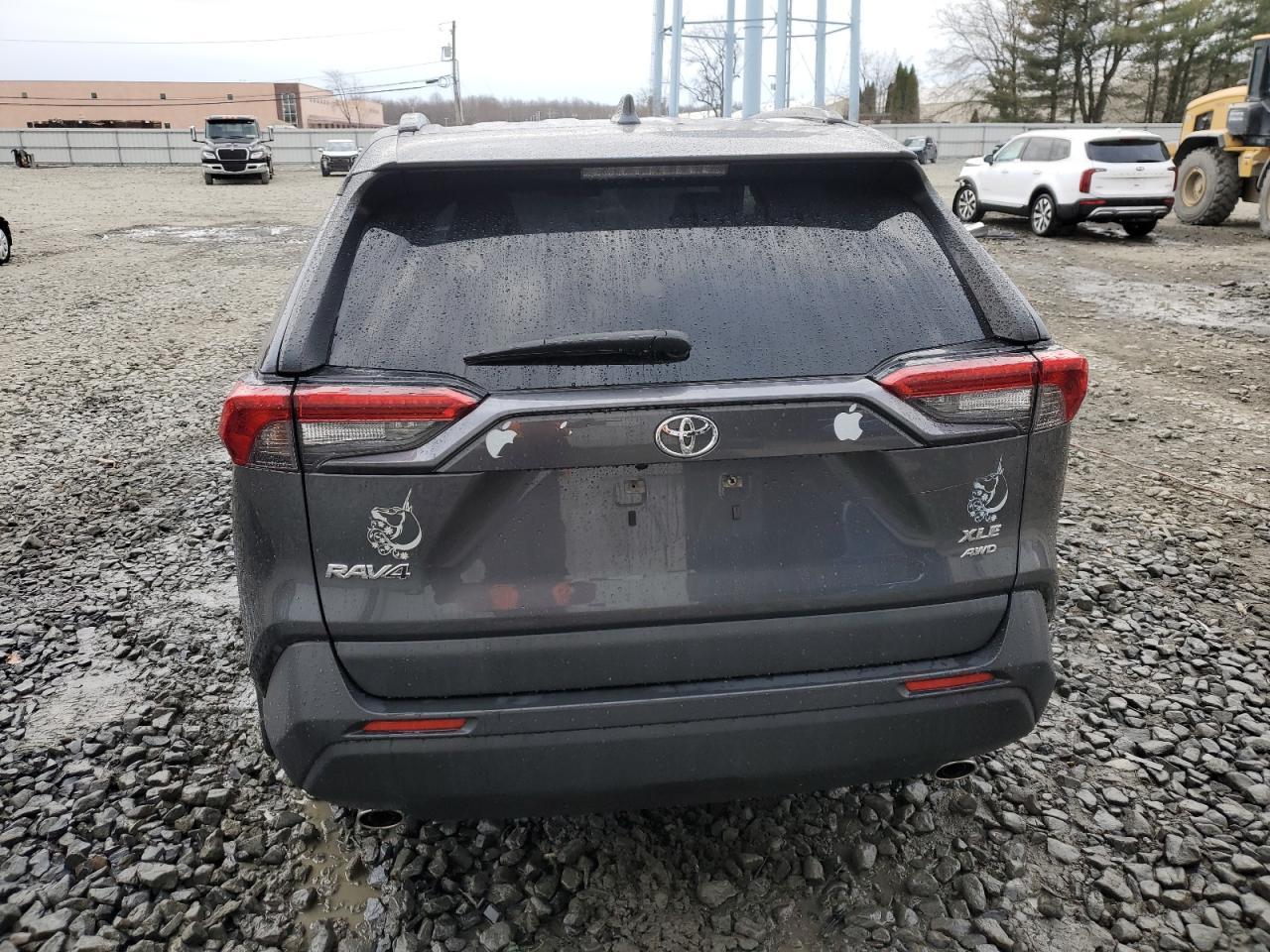 2019 TOYOTA RAV4 XLE P - Image 6