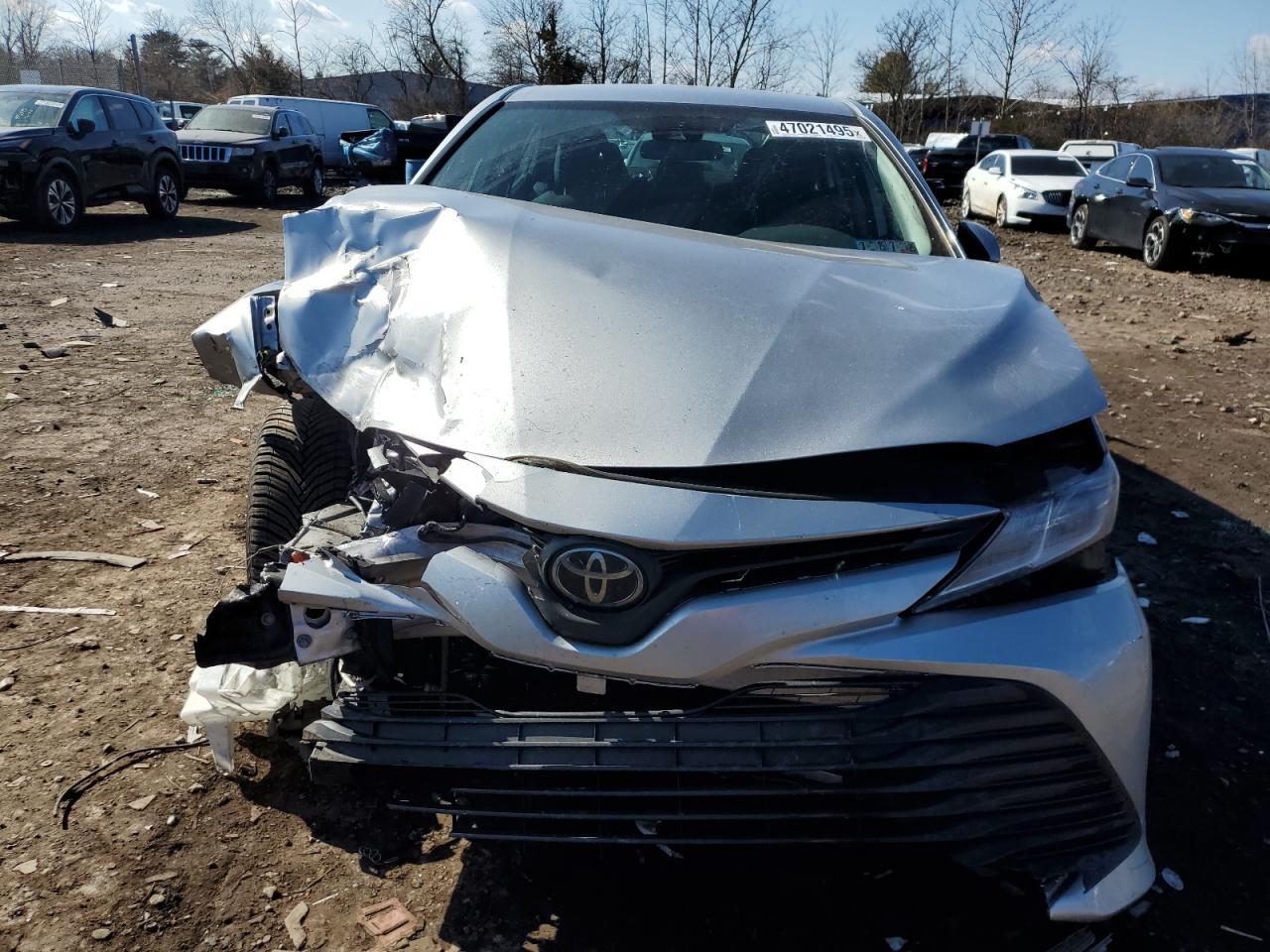 2019 TOYOTA CAMRY L - Фото 5