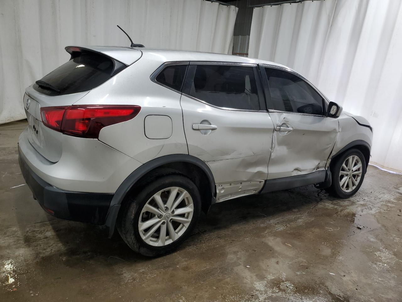 2017 NISSAN ROGUE SPOR - Фото 3