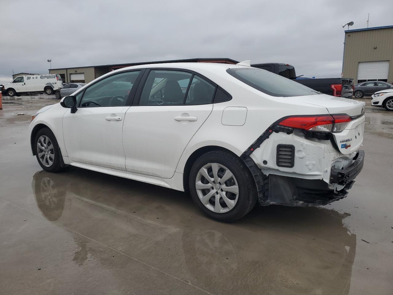 2022 TOYOTA COROLLA LE - Фото 2