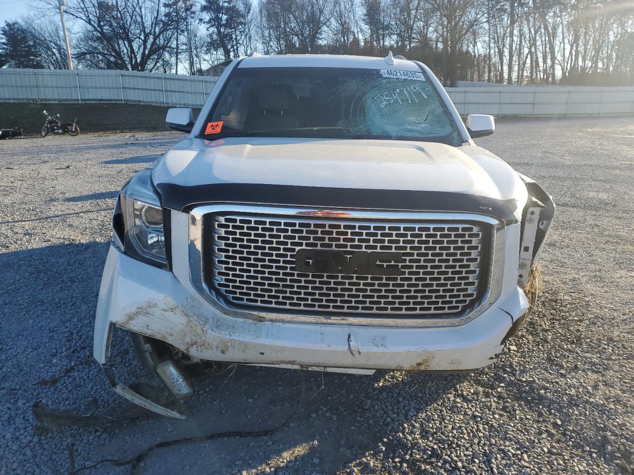 2017 GMC YUKON DENA - Фото 5