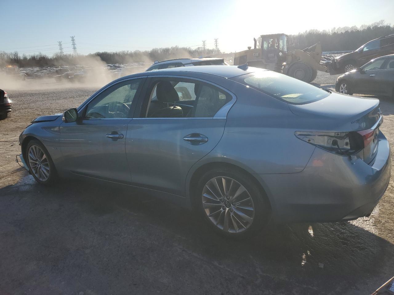 2018 INFINITI Q50 LUXE - Фото 2