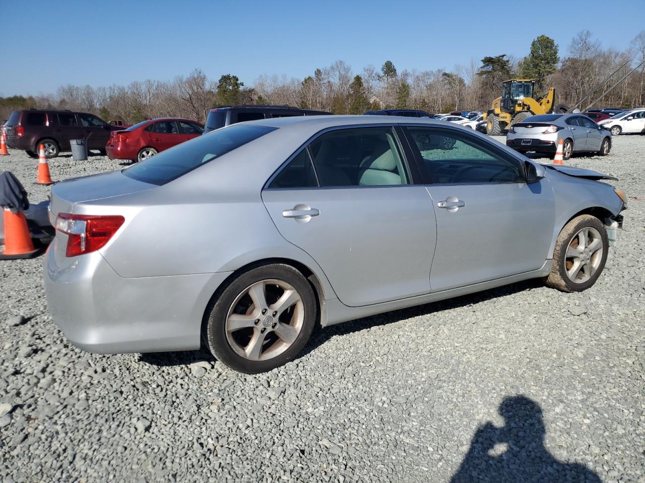 2014 TOYOTA CAMRY L - Image 3