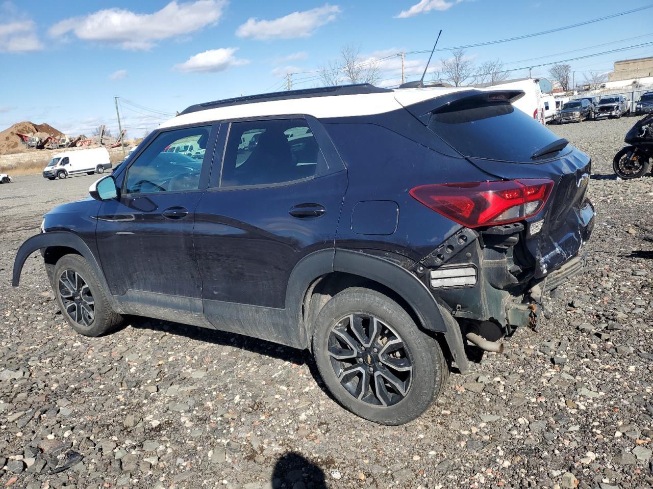 2021 CHEVROLET TRAILBLAZE - Image 2