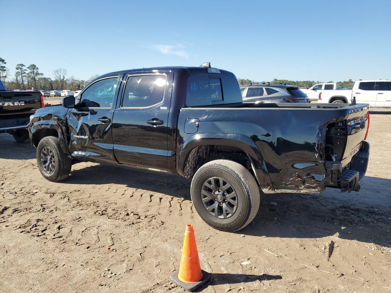 2023 TOYOTA TACOMA DOU - Фото 2