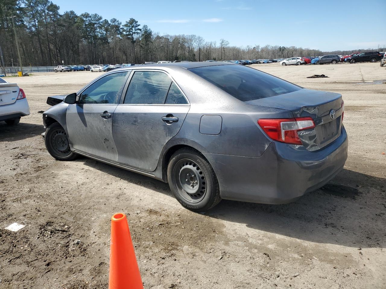 2014 TOYOTA CAMRY L - Image 2