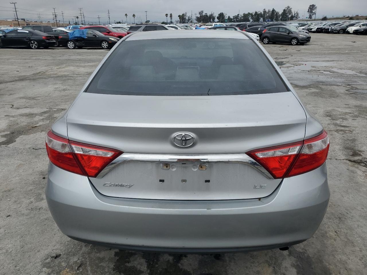 2015 TOYOTA CAMRY LE - Image 6