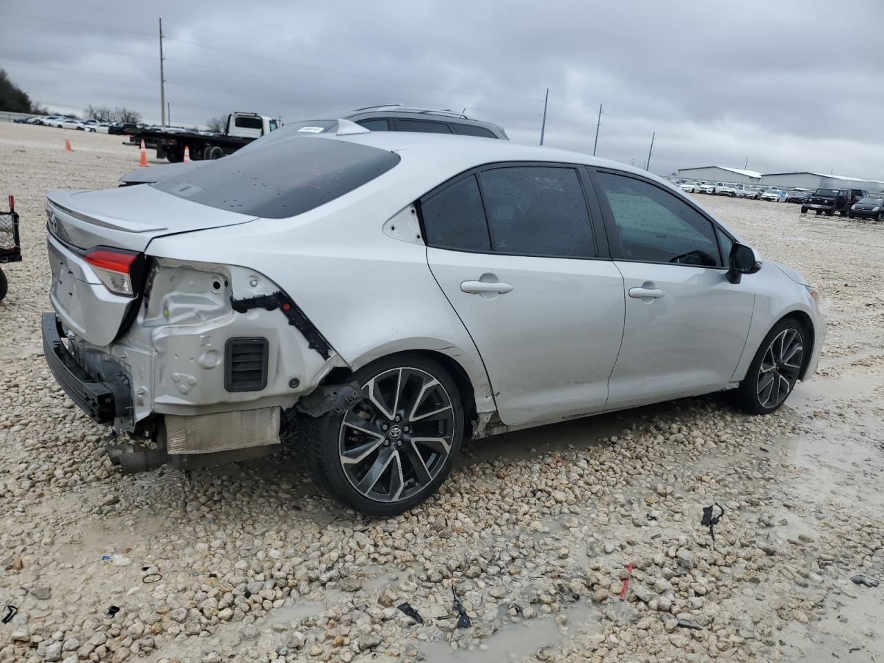 2020 TOYOTA COROLLA SE - Фото 3