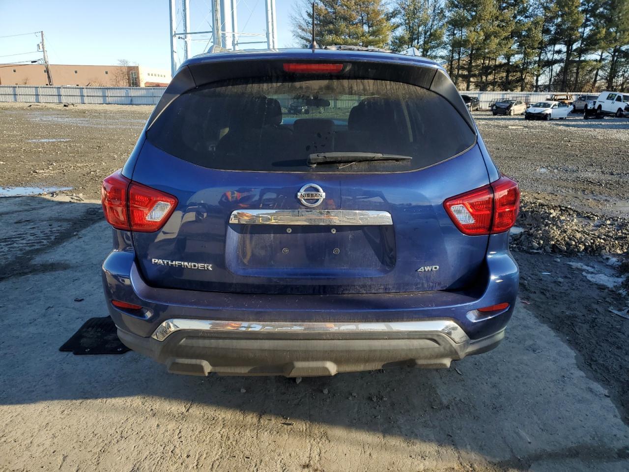 2017 NISSAN PATHFINDER - Фото 6