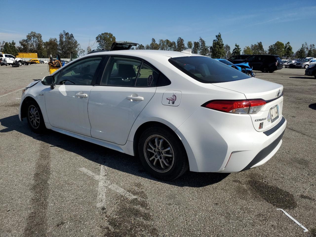 2020 TOYOTA COROLLA LE - Фото 2