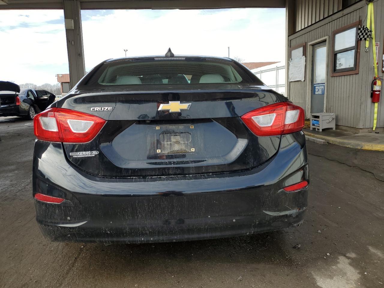 2017 CHEVROLET CRUZE LS - Image 6