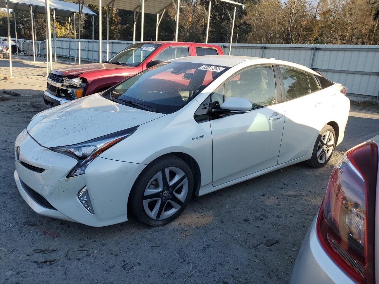 2016 TOYOTA PRIUS