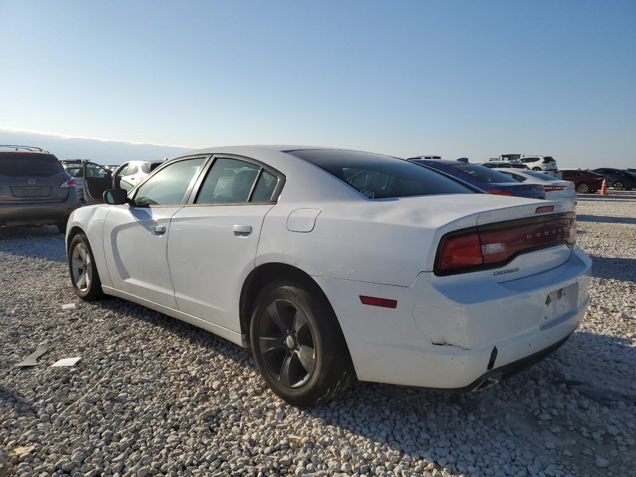 2013 DODGE CHARGER SE - Фото 2