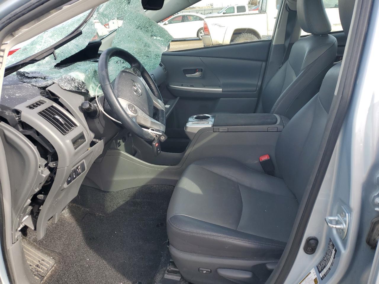 2013 TOYOTA PRIUS V - Image 7