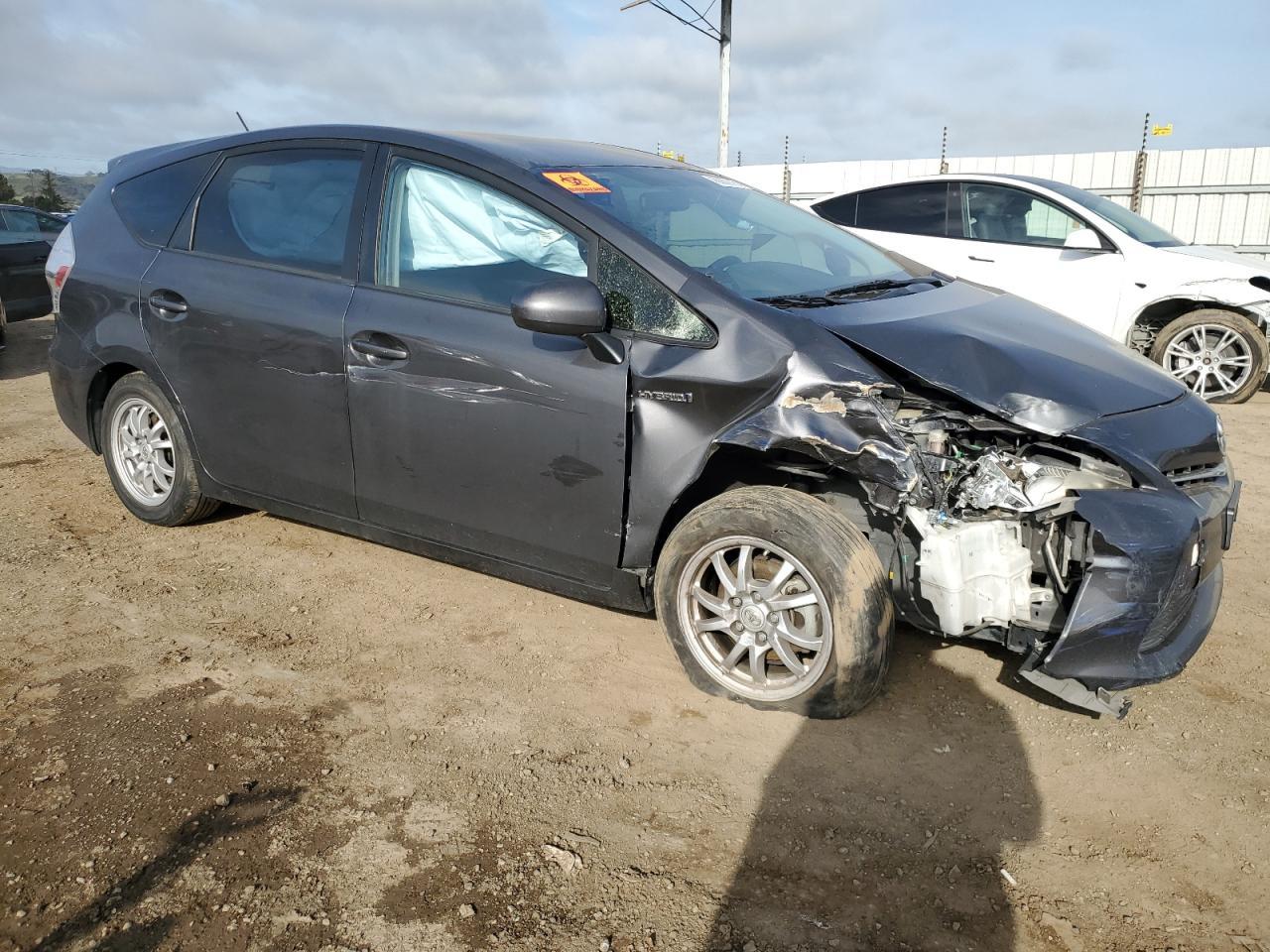 2013 TOYOTA PRIUS V - Фото 4