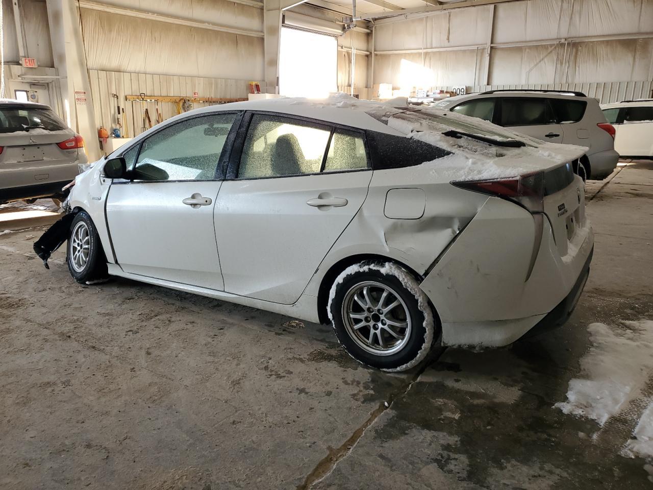 2016 TOYOTA PRIUS - Image 2