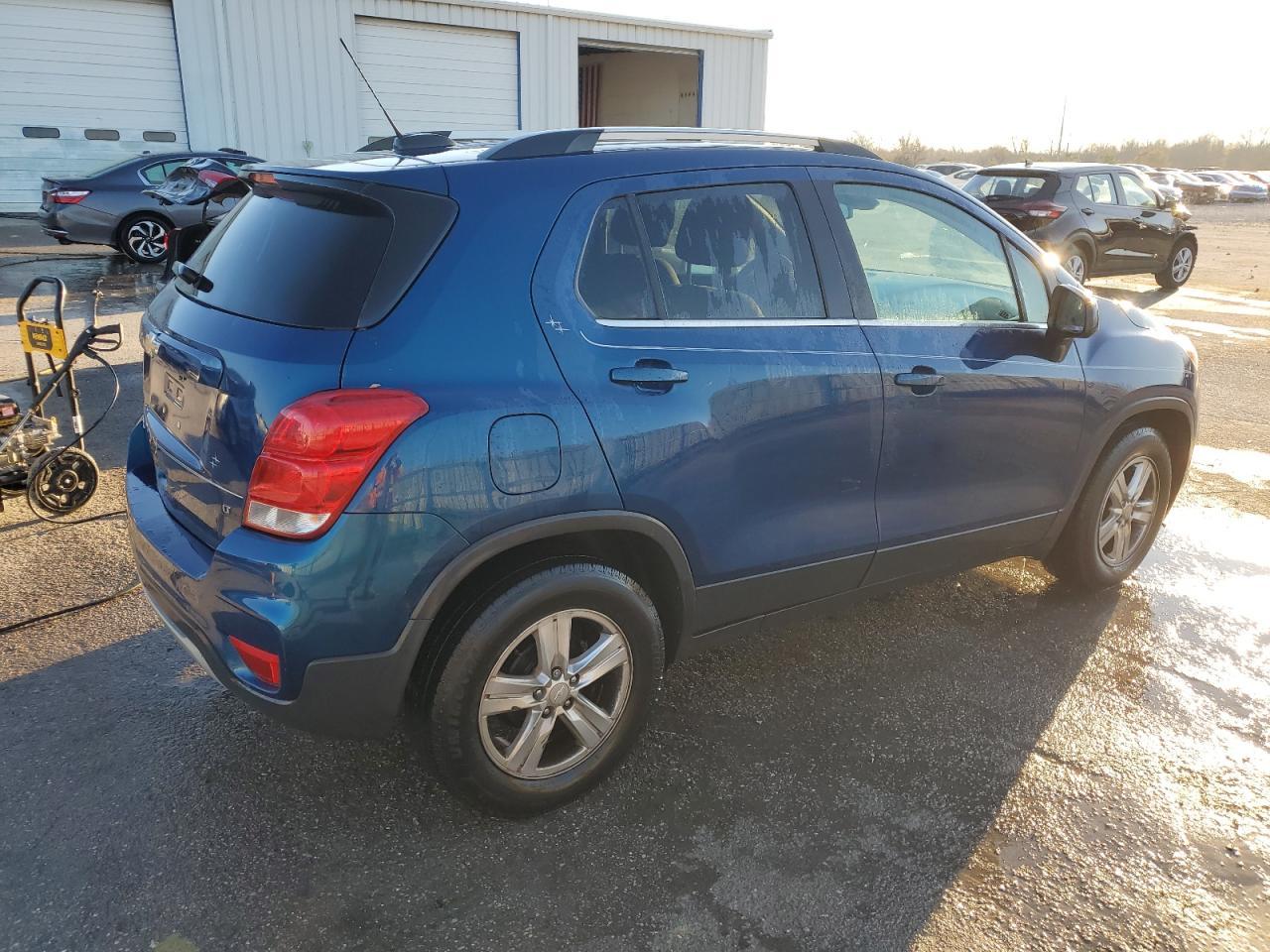 2019 CHEVROLET TRAX 1LT - Фото 3